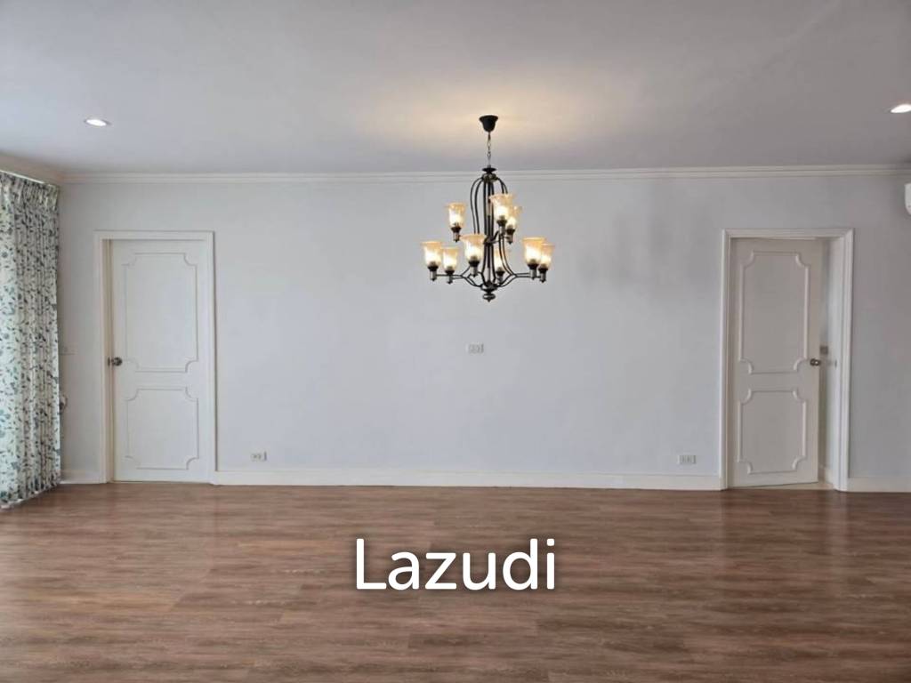 3 Bed 3 Bath 210 SQ.M Royal Castle Pattanakarn