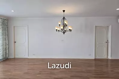 3 Bed 3 Bath 210 SQ.M Royal Castle Pattanakarn