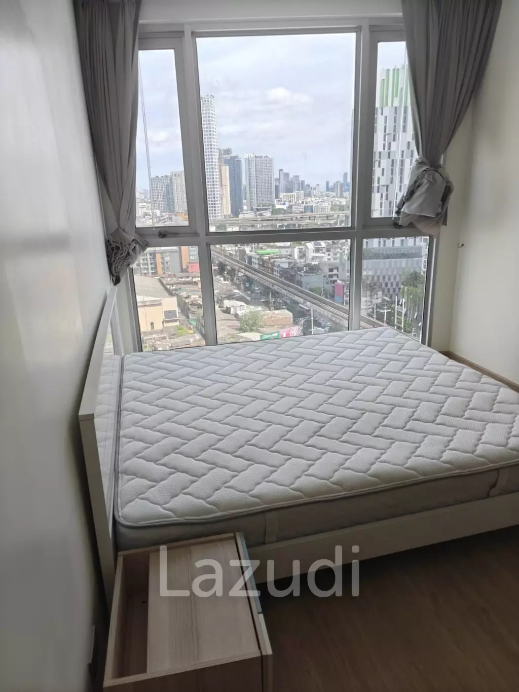 2 Bed 1 Bath 60 SQ.M Sky Walk Condominium
