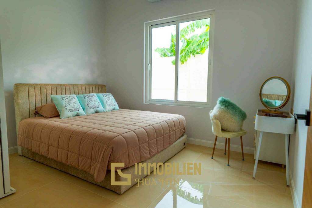 500 Meter zum Strand / 167 qm Wohnfläche / 3 Schlafzimmer