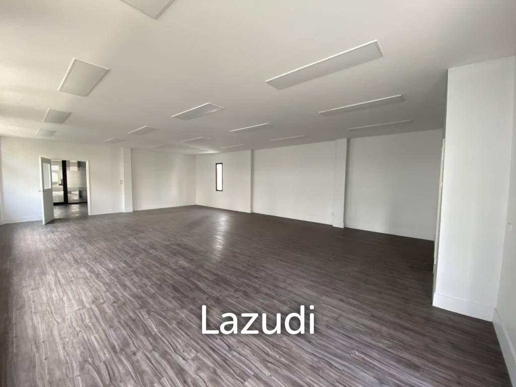 Spacious Modern Office in Bang Rak Bangkok
