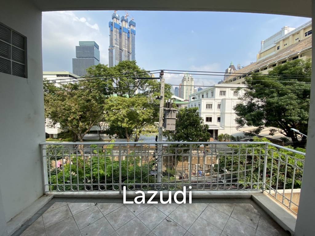 Spacious Modern Office in Bang Rak Bangkok