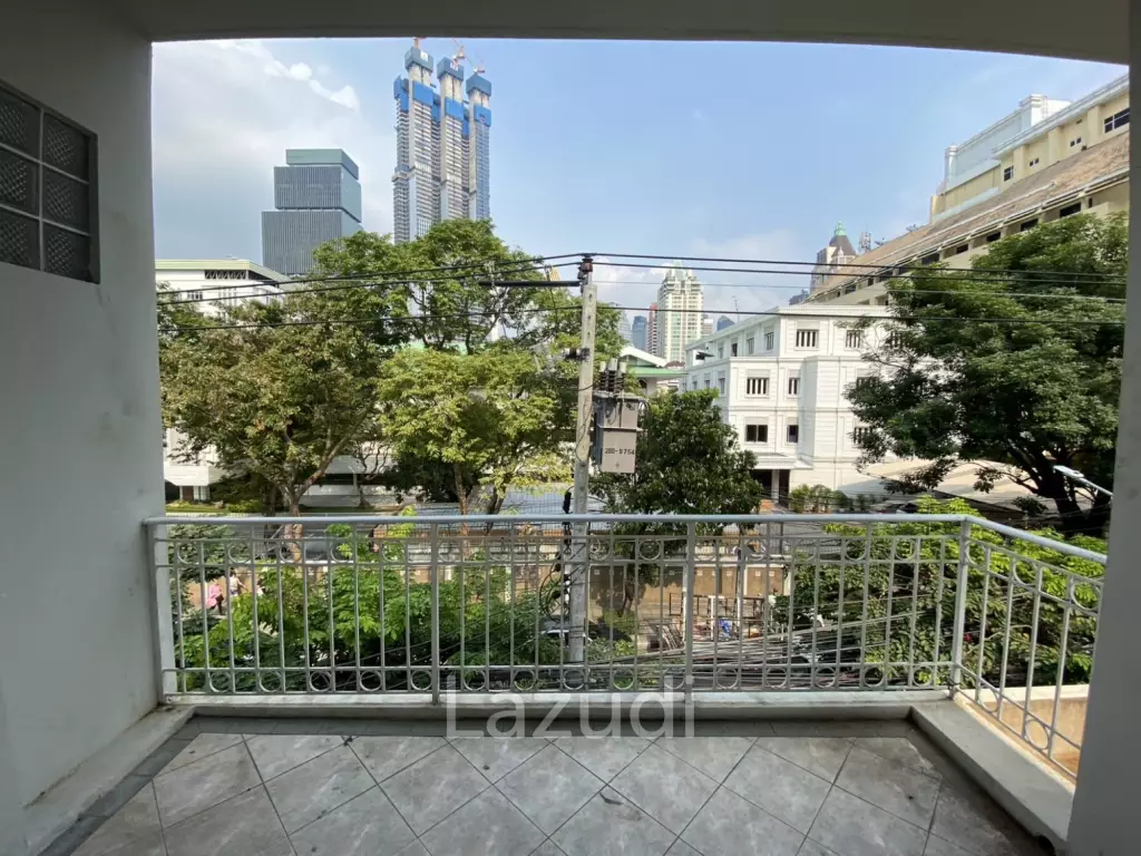 Spacious Modern Office in Bang Rak Bangkok