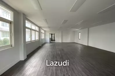 Spacious Modern Office in Bang Rak Bangkok
