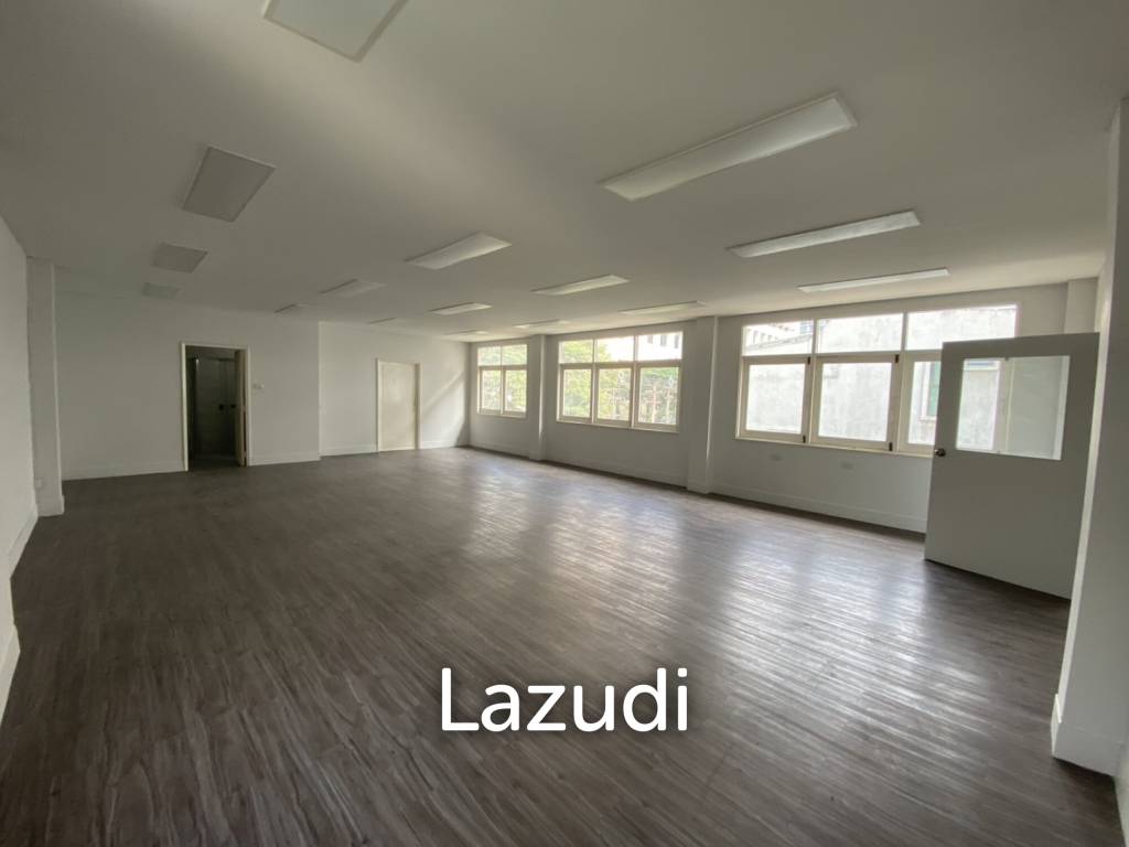 Spacious Modern Office in Bang Rak Bangkok