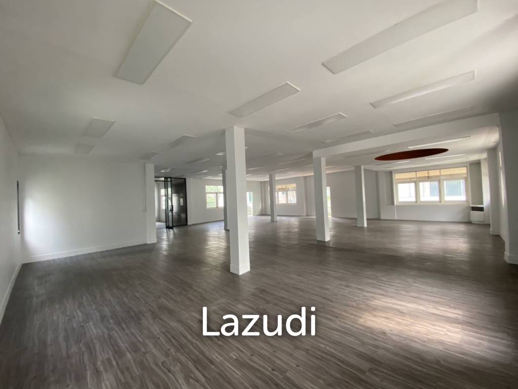 Spacious Modern Office in Bang Rak Bangkok