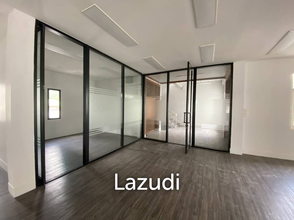 Spacious Modern Office in Bang Rak Bangkok