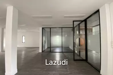Spacious Modern Office in Bang Rak Bangkok