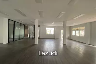 Spacious Modern Office in Bang Rak Bangkok