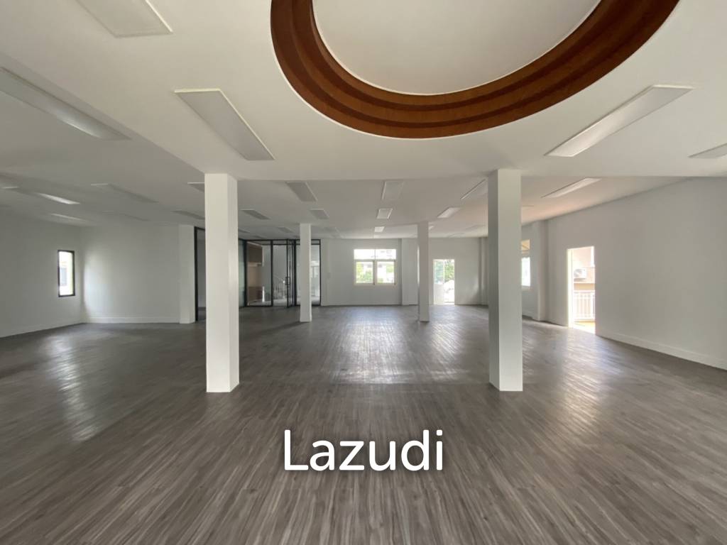 Spacious Modern Office in Bang Rak Bangkok