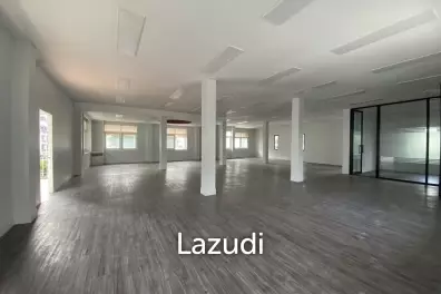 Spacious Modern Office in Bang Rak Bangkok