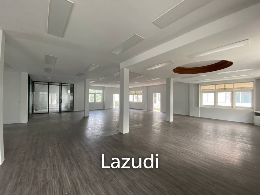 Spacious Modern Office in Bang Rak Bangkok