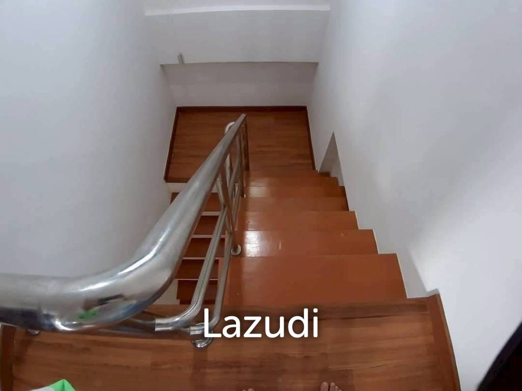3 Beds 3 Baths 220 SQ.M. Pattaya Park Hill