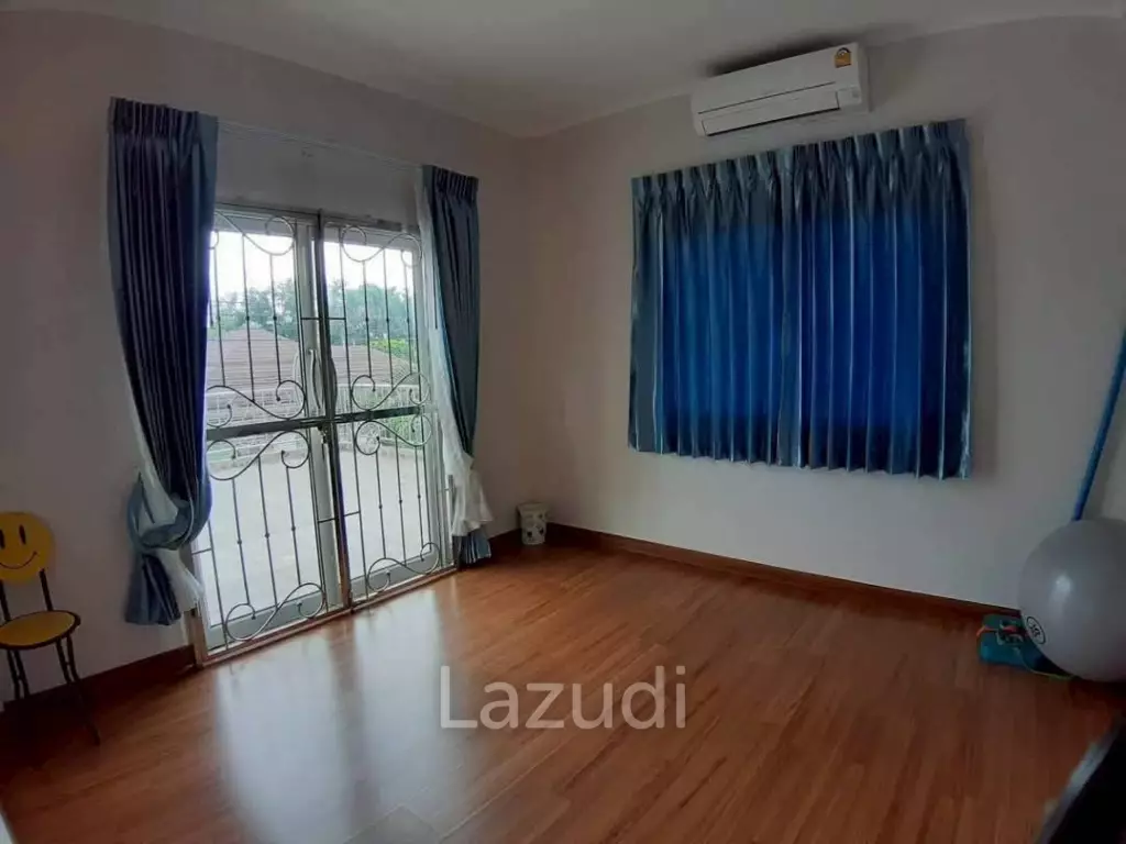 3 Beds 3 Baths 220 SQ.M. Pattaya Park Hill