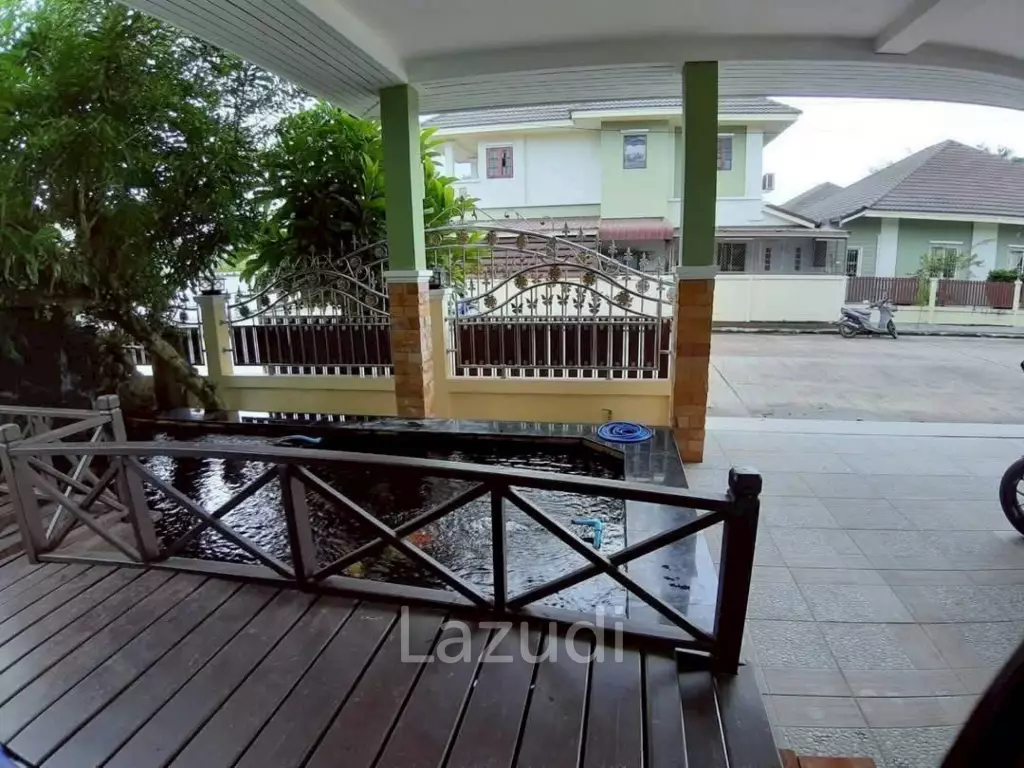 3 Beds 3 Baths 220 SQ.M. Pattaya Park Hill