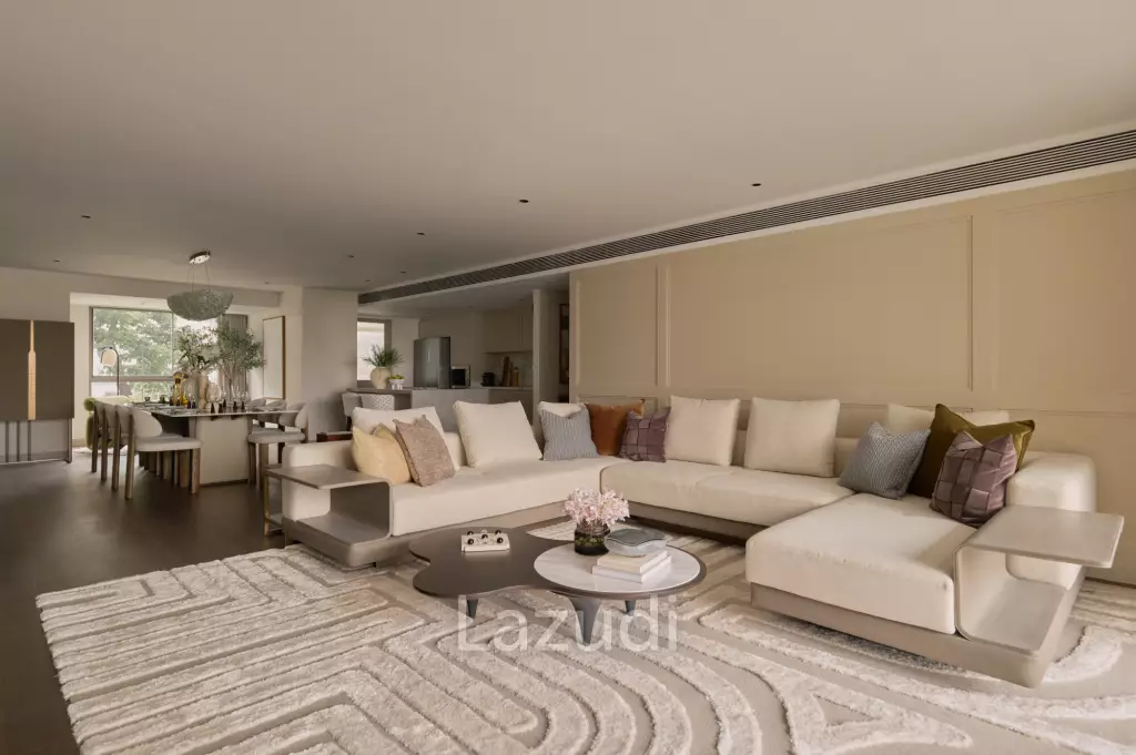 Ultra-Exclusive Low Rise Condo BTS Phromphong