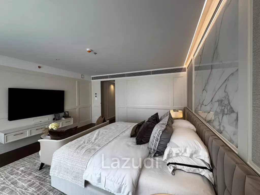 Ultra-Exclusive Low Rise Condo BTS Phromphong