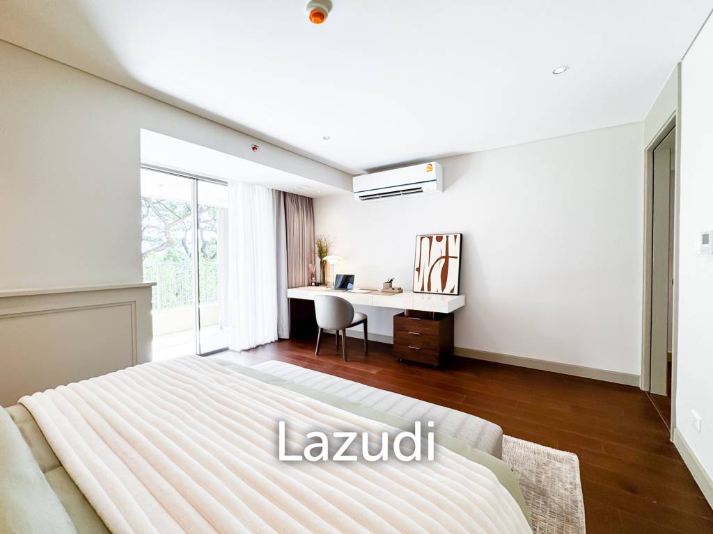 Ultra-Exclusive Low Rise Condo BTS Phromphong