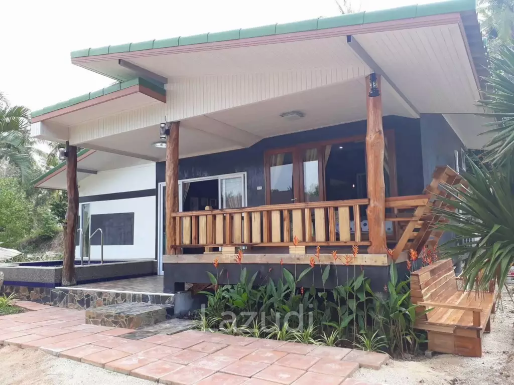 Land with  House and Great Potential Between Srithanu and Thongsala