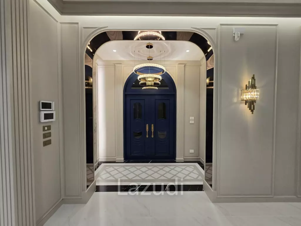 Luxury 4-Bedroom Detached Home in Hua Mak Bangkok