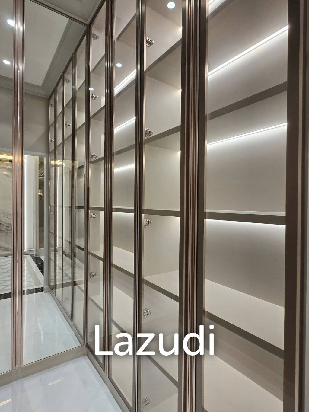 Luxury 4-Bedroom Detached Home in Hua Mak Bangkok
