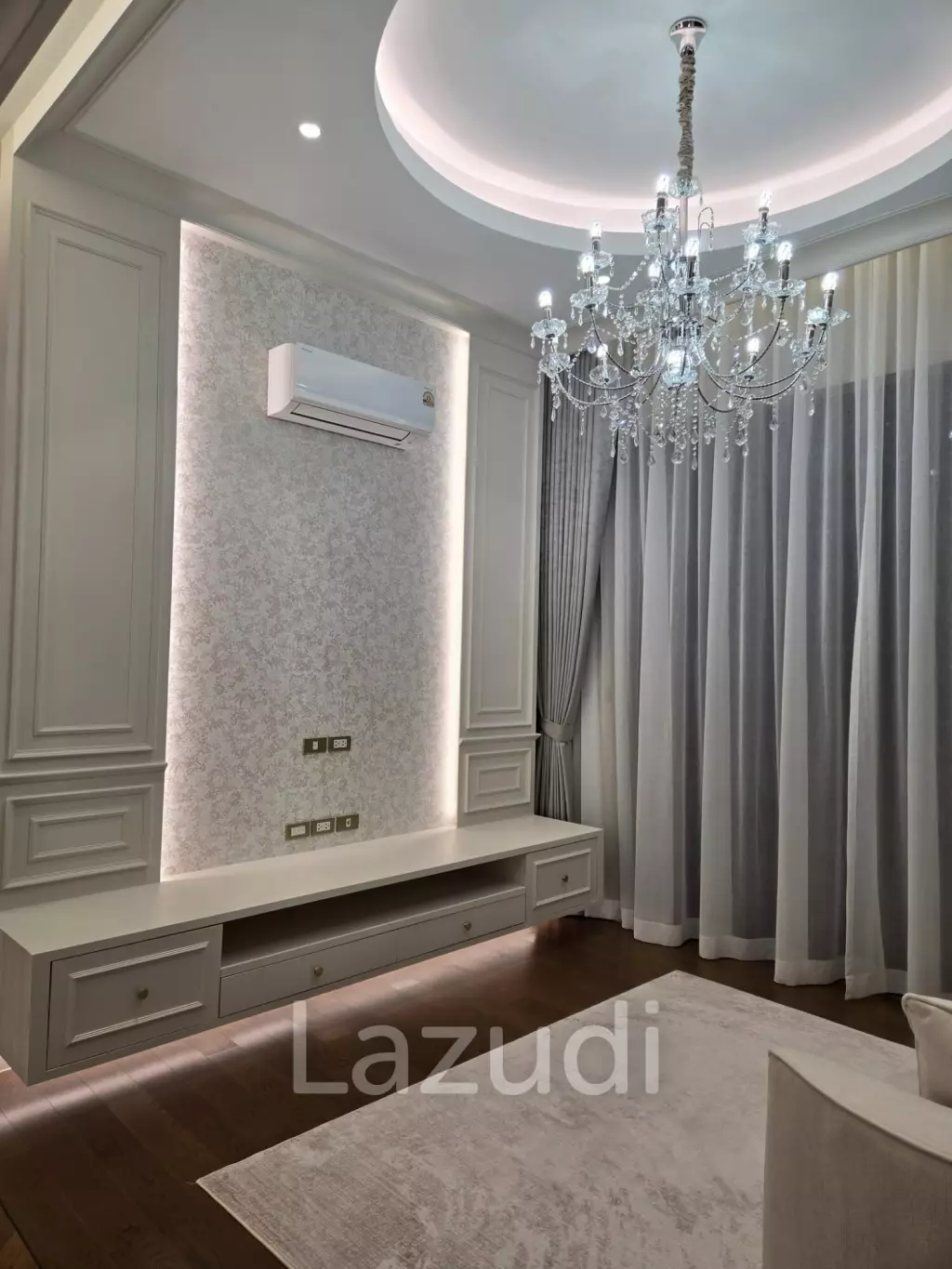 Luxury 4-Bedroom Detached Home in Hua Mak Bangkok