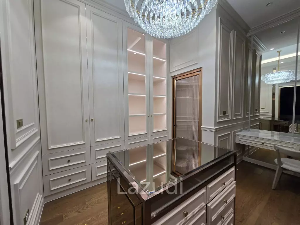 Luxury 4-Bedroom Detached Home in Hua Mak Bangkok