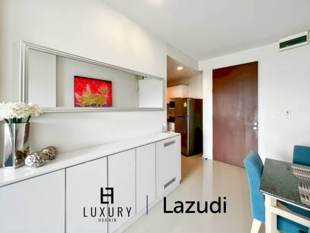 Modern 1-Bed Condo on Top Floor in Baan View Viman