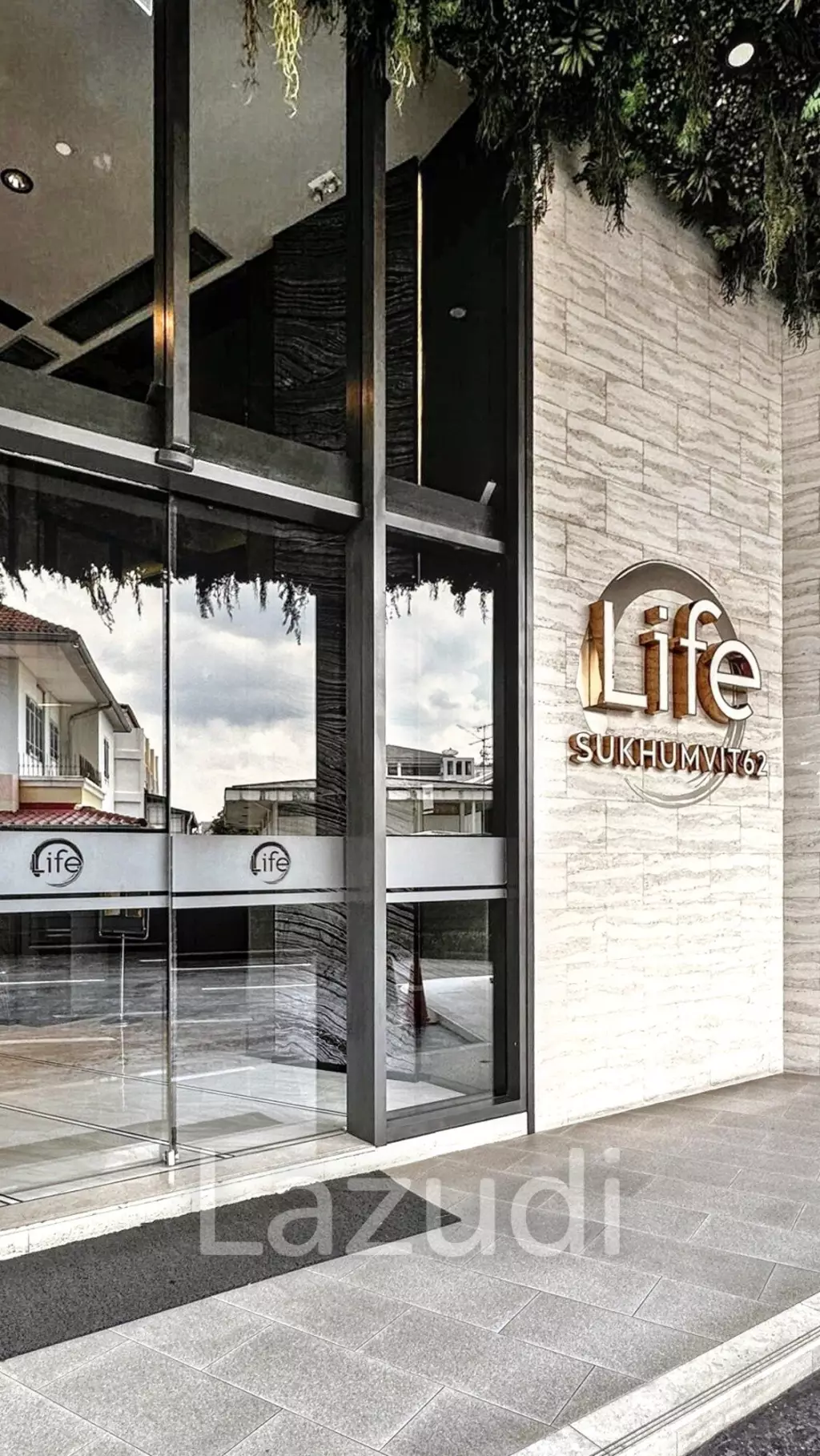 1 Bed 1 Bath 30 SQ.M Life Sukhumvit 62