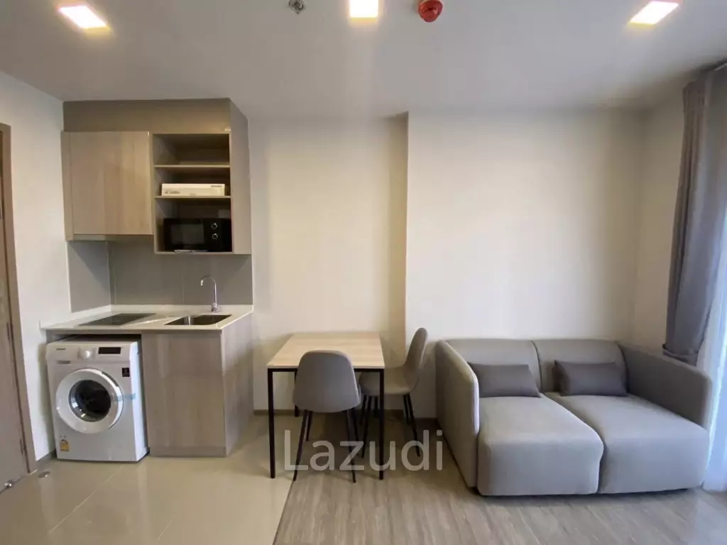 Modern 1-Bedroom Condo in Phra Khanong Bangkok