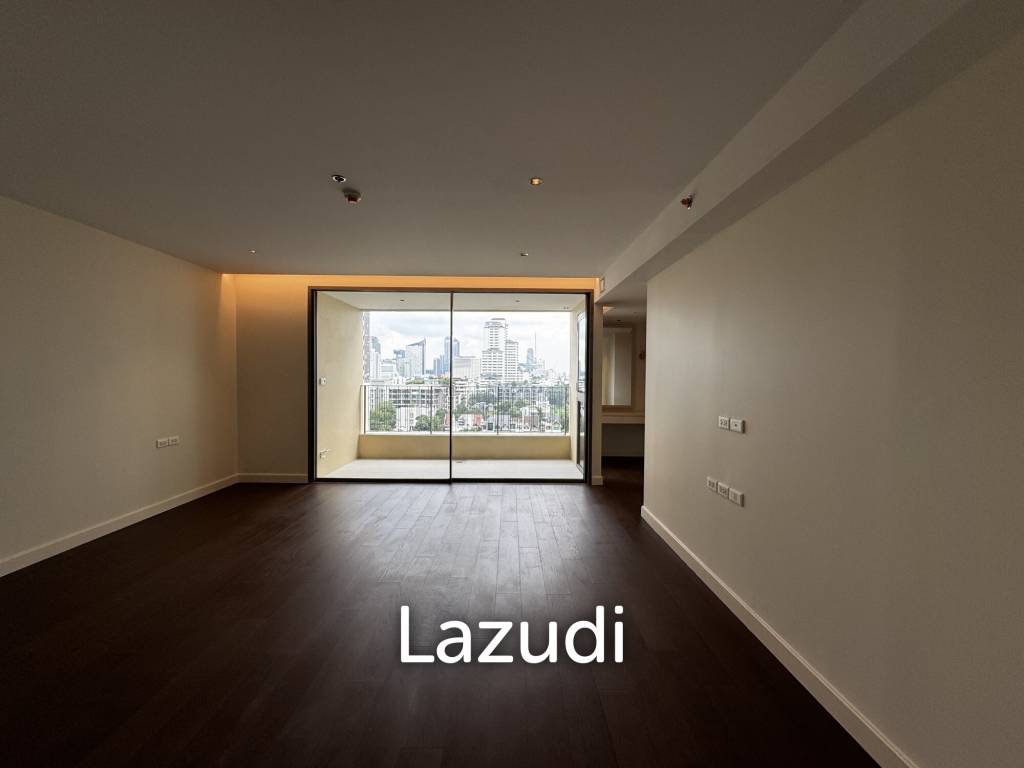 Private Condo Low Rise near BTS Phormphong