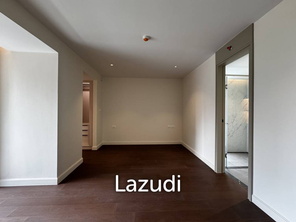 Private Condo Low Rise near BTS Phormphong