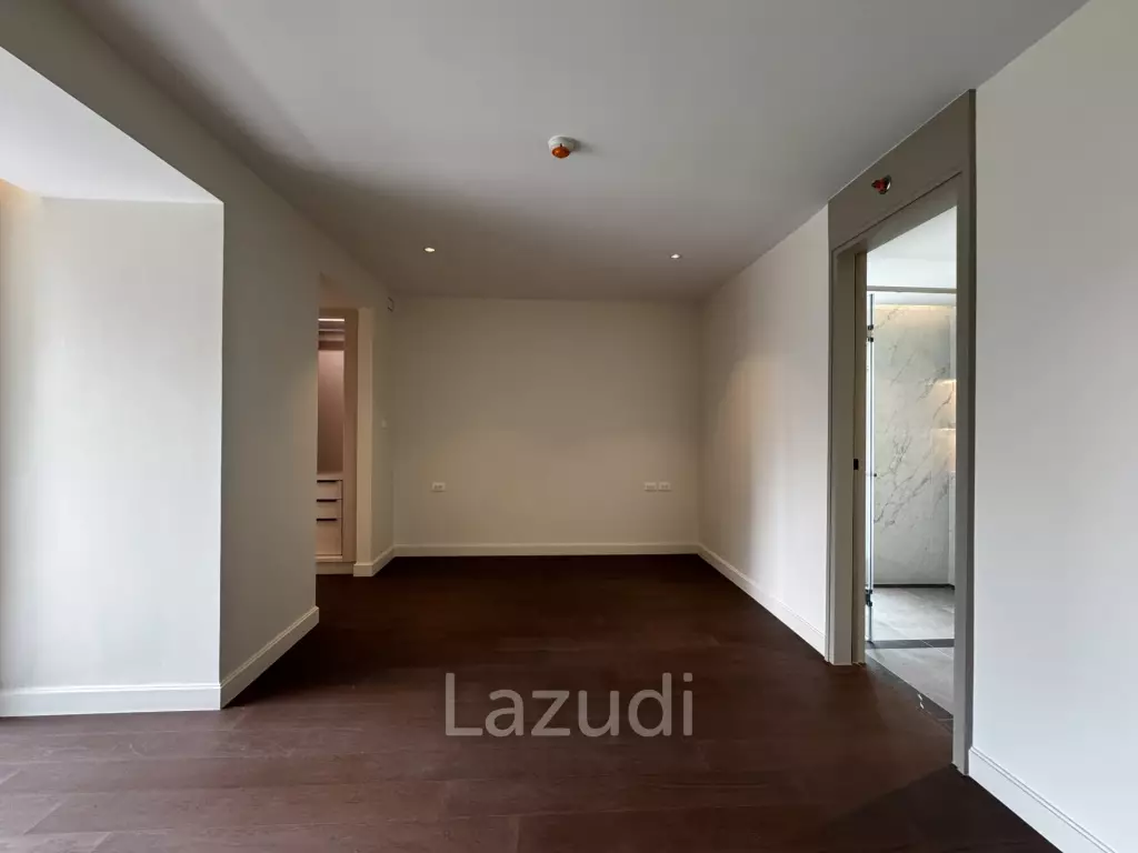 Private Condo Low Rise near BTS Phormphong