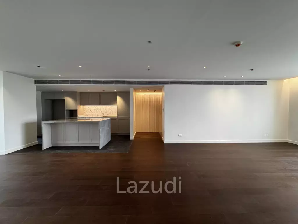 Private Condo Low Rise near BTS Phormphong