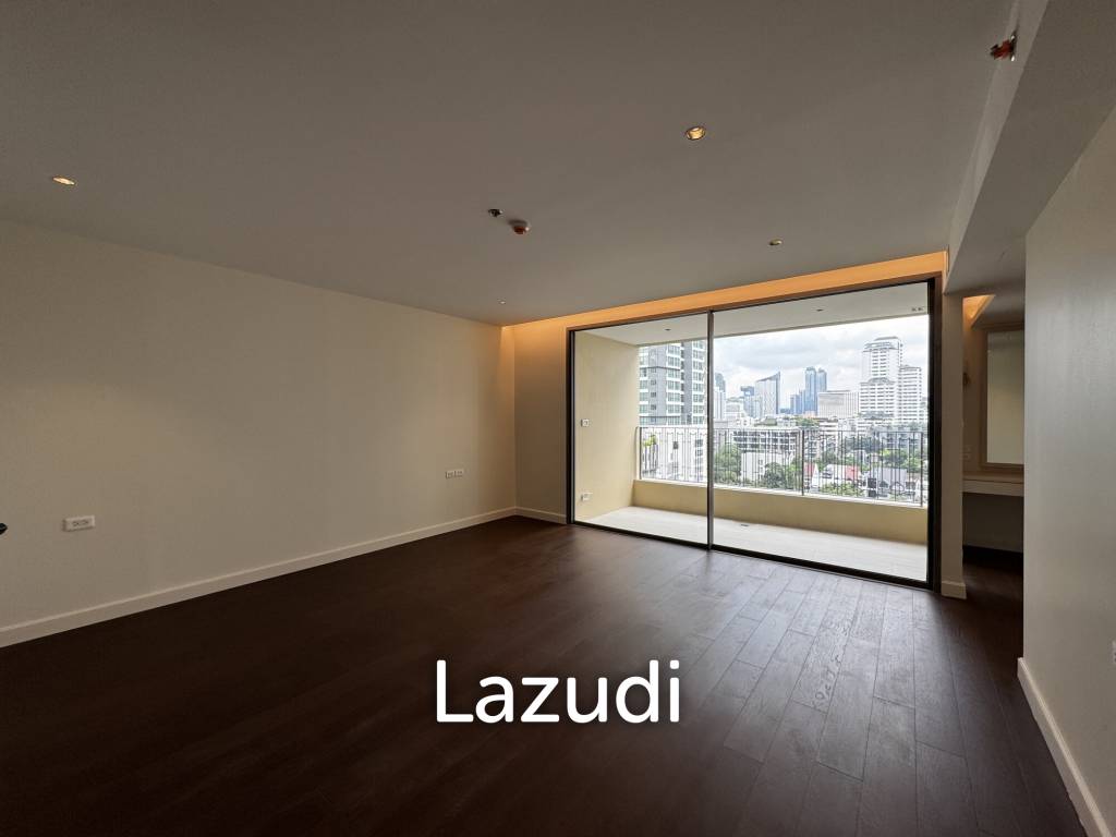Private Condo Low Rise near BTS Phormphong