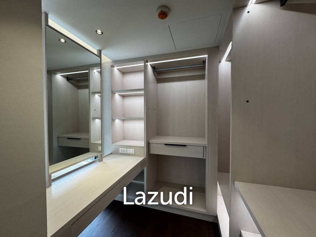 Private Condo Low Rise near BTS Phormphong