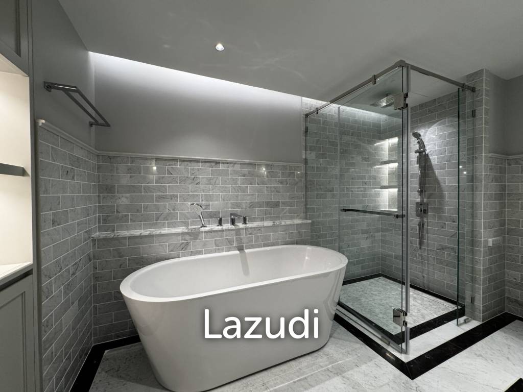 Private Condo Low Rise near BTS Phormphong