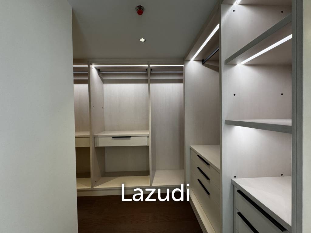 Private Condo Low Rise near BTS Phormphong