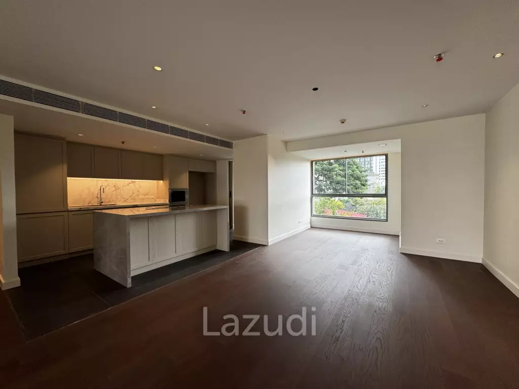 Private Condo Low Rise near BTS Phormphong