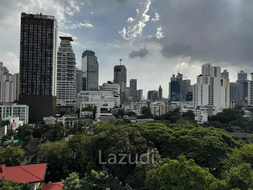 Private Condo Low Rise near BTS Phormphong