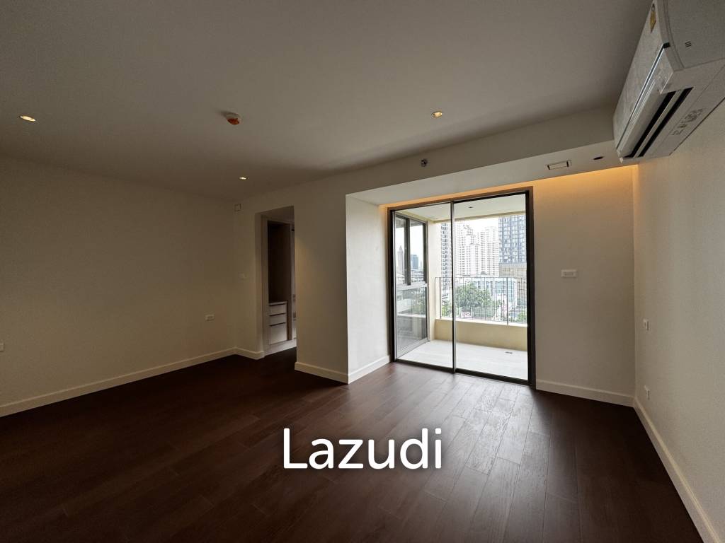 Private Condo Low Rise near BTS Phormphong