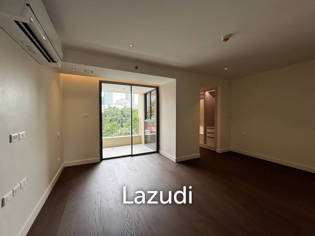 Private Condo Low Rise near BTS Phormphong