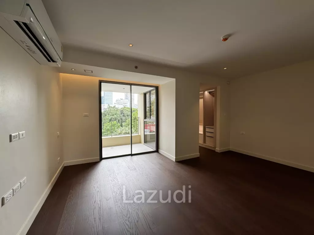 Private Condo Low Rise near BTS Phormphong