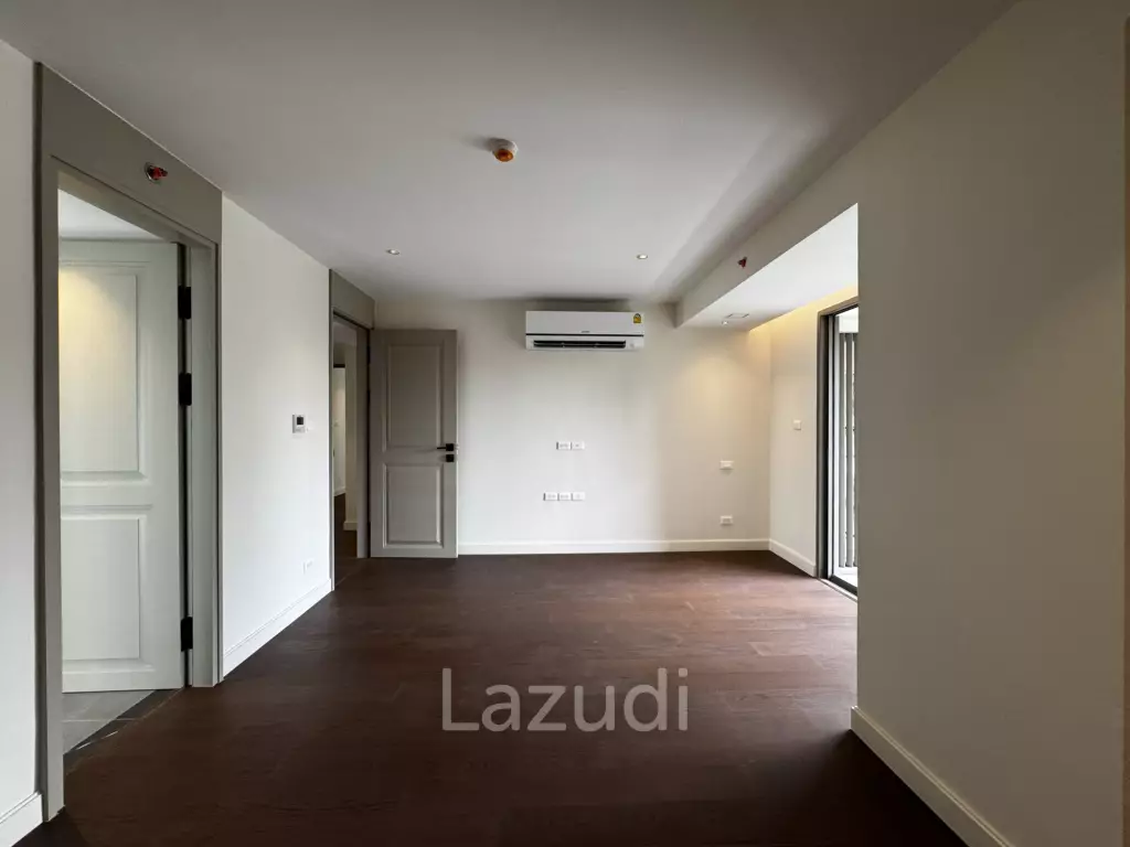 Private Condo Low Rise near BTS Phormphong