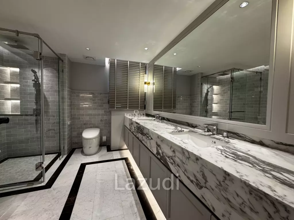Private Condo Low Rise near BTS Phormphong