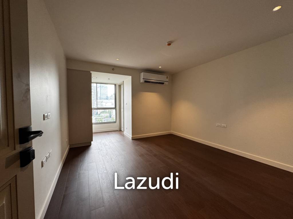 Private Condo Low Rise near BTS Phormphong