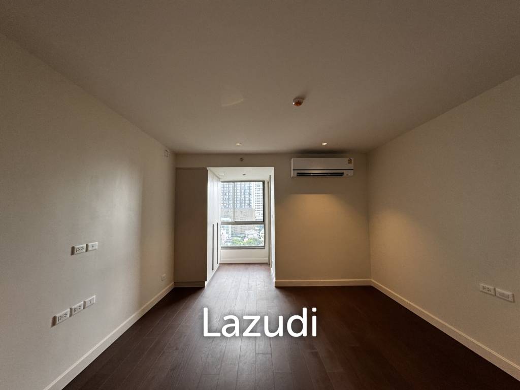 Private Condo Low Rise near BTS Phormphong