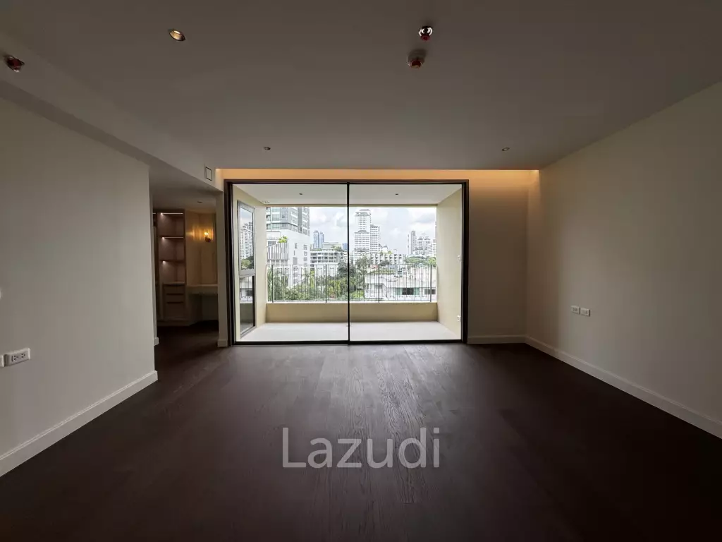 Private Condo Low Rise near BTS Phormphong