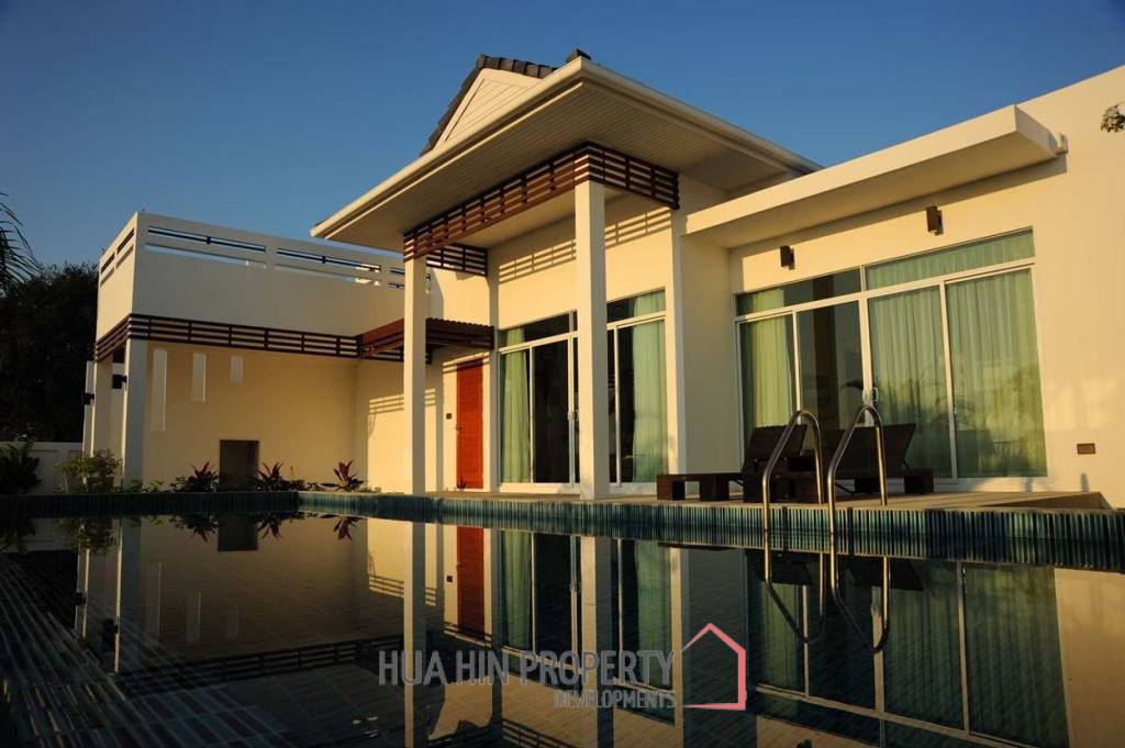 Elegant Modern Villa with Pool Hua Hin