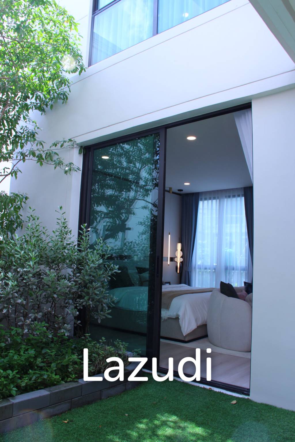 Exclusive Luxury Detached Houses MRT Suan Luang